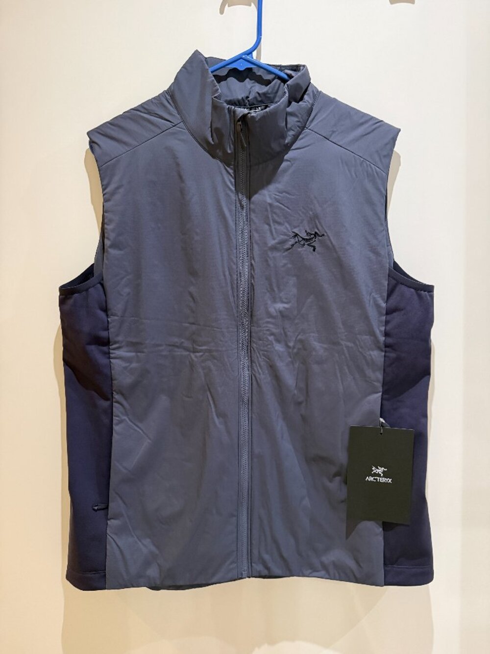 Arc'teryx Atom Jacket Vest Women Dark Stratus/Black Sapphire Size L NWT